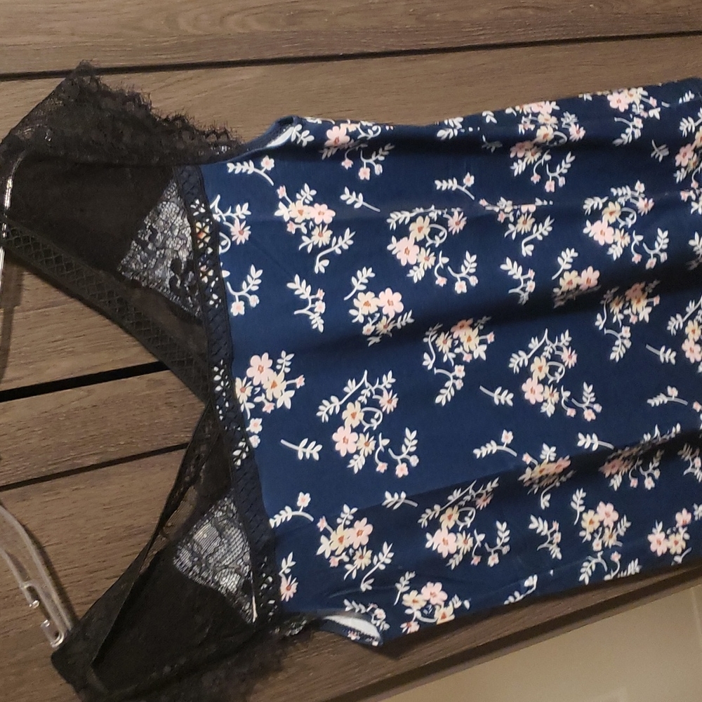 🔥New boutique blue floral eyelash top - Picture 11 of 11